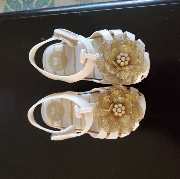 Toddler sandals - Picture 1 of 3